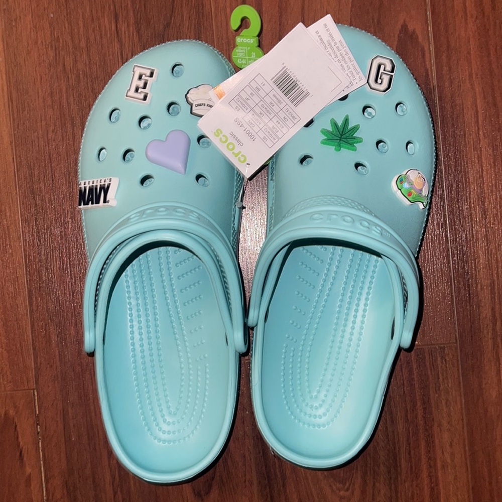 Classic Cloc, pure water (color), size 10 in men and 12 in women